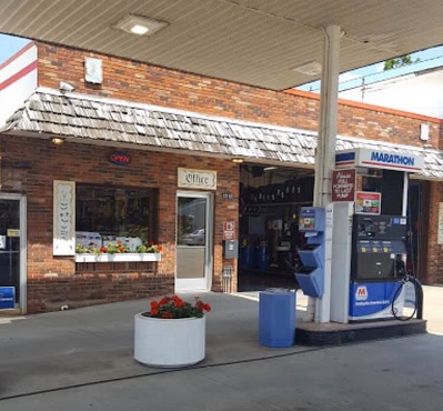 Oldenburg Service LLC storefront and gas station